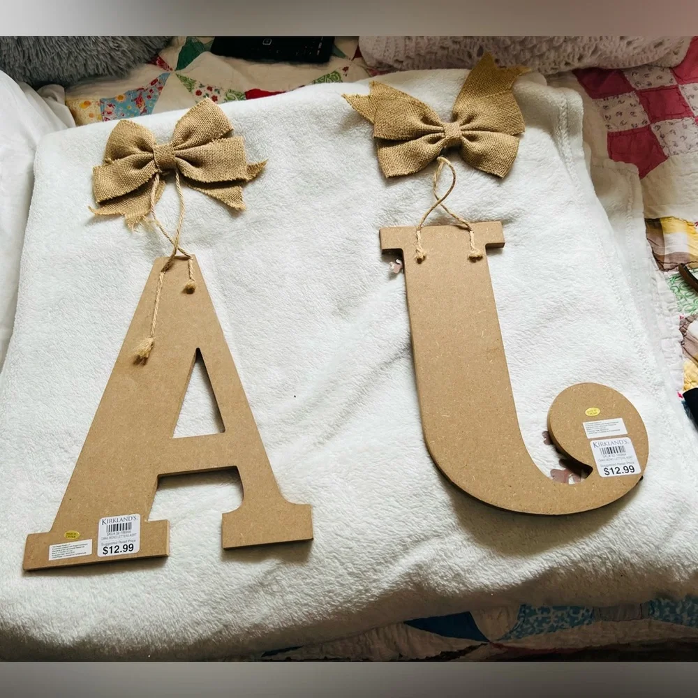🎄Kirklands - Christmas Monogrammed Wooden Initials A J🎄